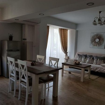 Apartament 2 Camere Ultracentral Ramnicu Valcea Exterior foto